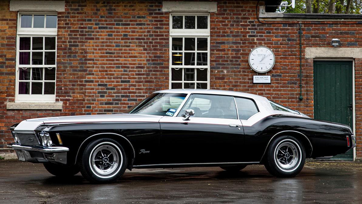 Buick Riviera 1971 года — сзади почти бэтмобиль и недорого