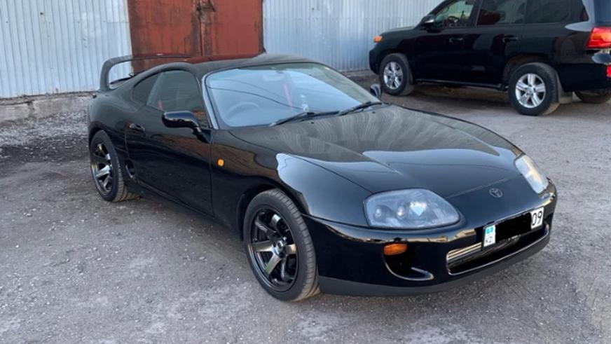 Интересные авто в продаже на Kolesa.kz: от Alfa Romeo 164 до ГАЗ-24 с сюрпризом