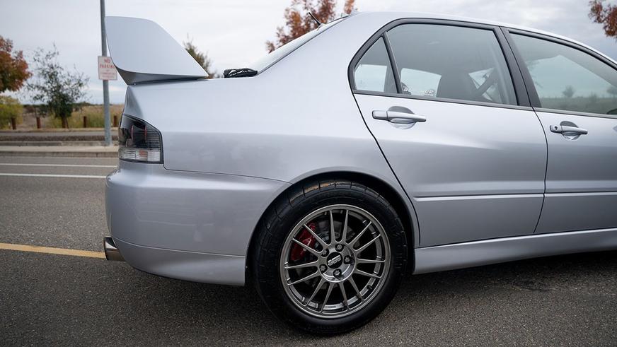 Lancer Evo IX почти без пробега нашли в США