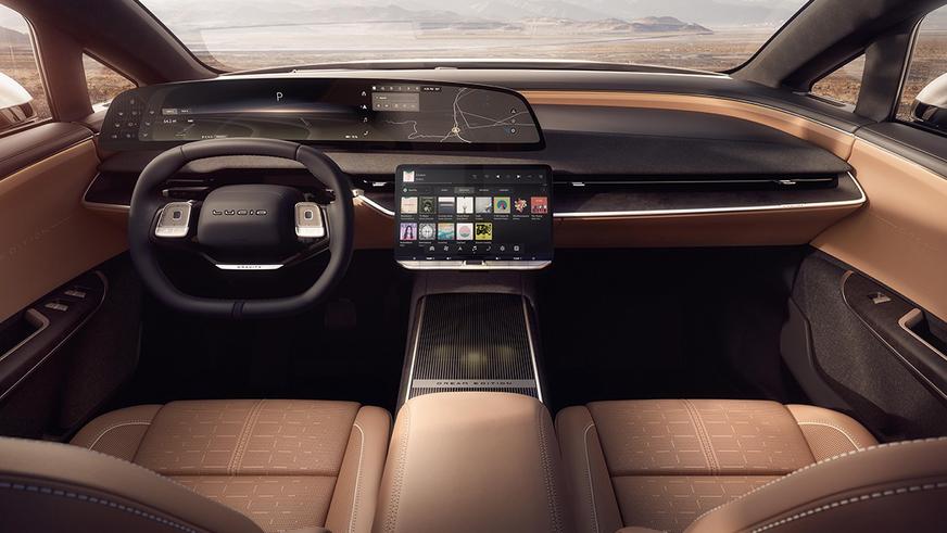 Lucid выпустила конкурента Tesla Model X с запасом хода более 700 км