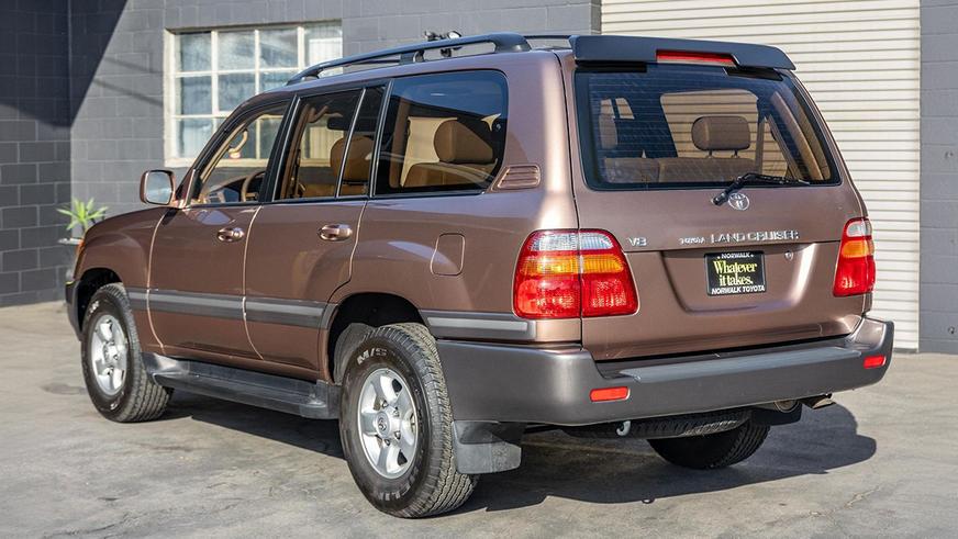 Во сколько оценят Land Cruiser 100 почти без пробега