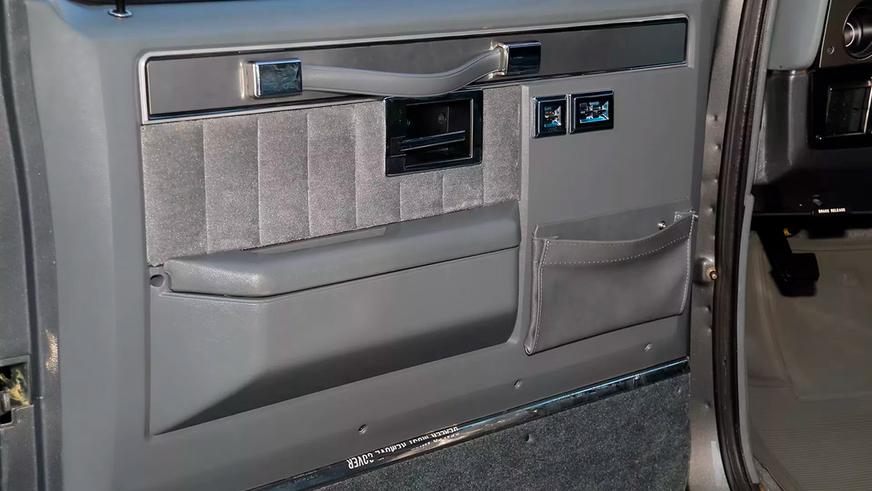 Продаётся старый Chevrolet Blazer словно из салона