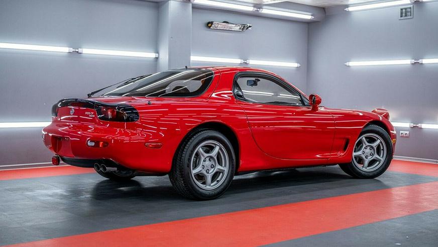 Новую Mazda RX-7 продают за 159 000 евро в Германии