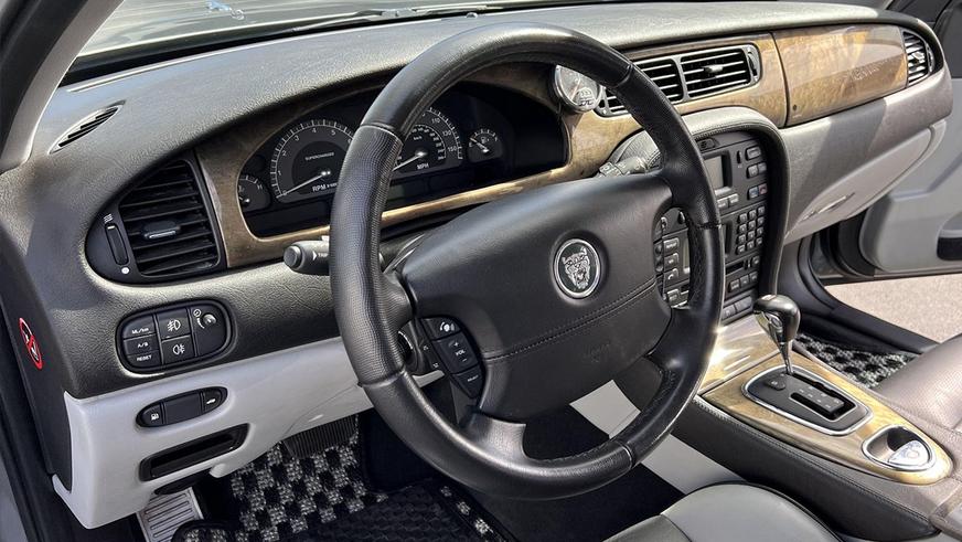 Jaguar s2 Lux