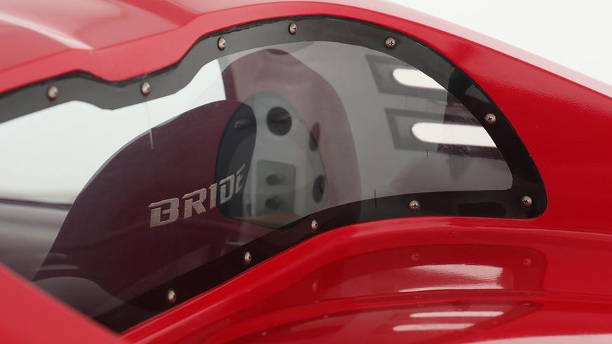 На продажу выставлена Mazda, которая притворяется Ferrari