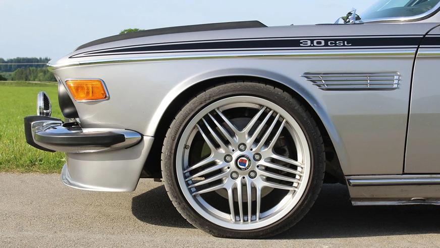 BMW M5 в кузове классического купе выставили на торги