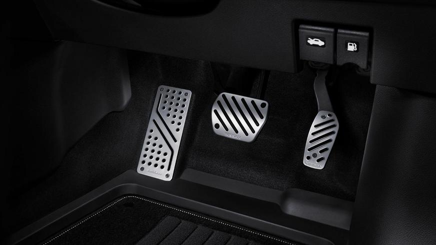 Nissan обновила седан Almera