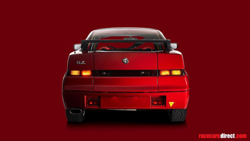 Alfa Romeo из 1990-х выставили на продажу за 185 000 евро Alfa Romeo из 1990-х выставили на продажу за 185 000 евро
