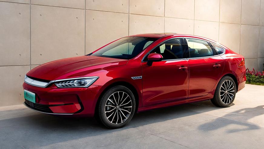 Названы самые популярные в Китае седан, кроссовер и вэн