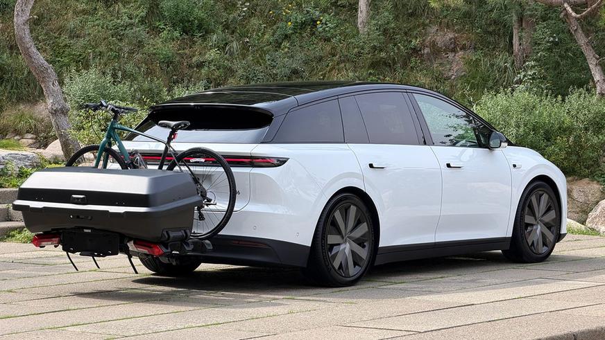 В Китае назвали цены на компактный Li i6