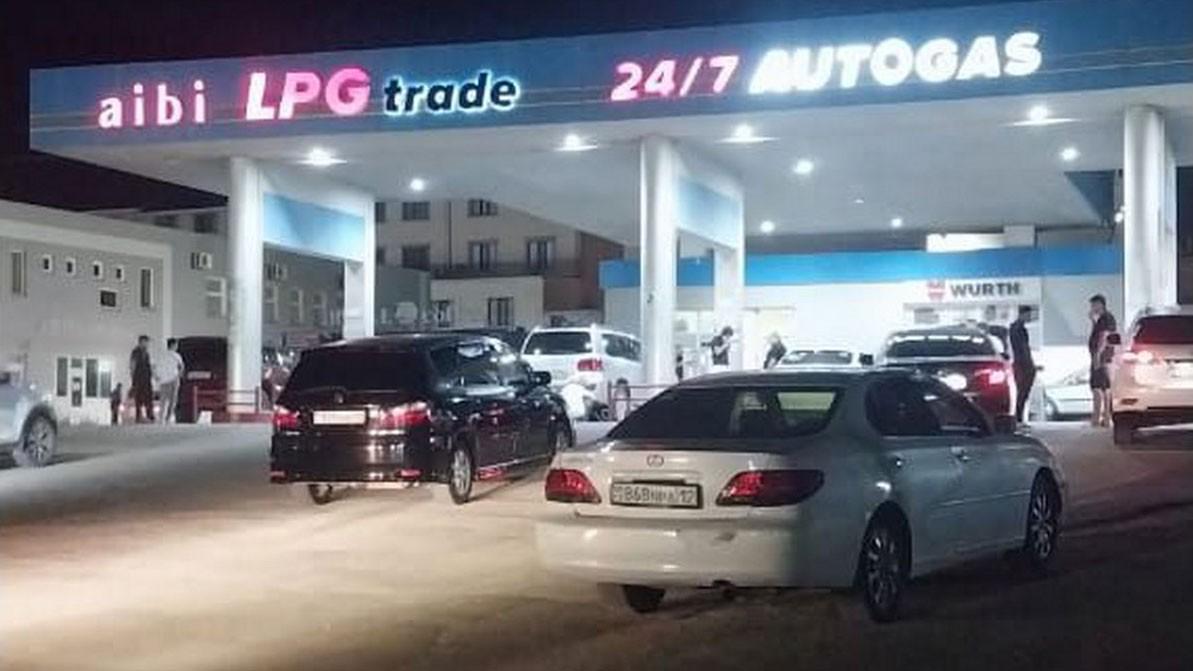 За автогазом в Актау выстроились длинные очереди