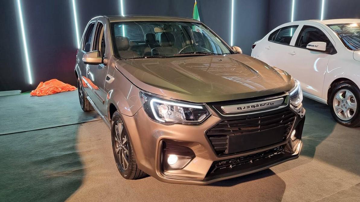 Renault Logan первого поколения превратился в Saipa Cadila в Иране