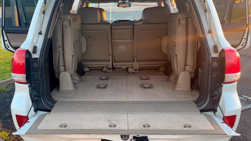 Кто рискнёт купить Land Cruiser&nbsp;200 с&nbsp;пробегом 1&nbsp;млн&nbsp;км?