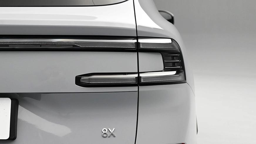 Сколько стоит Zeekr 8X в Китае