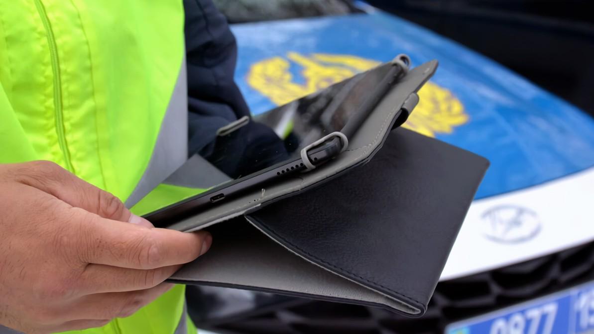 Патрульдер жүргізушінің жеке дерегін тексере алмайды