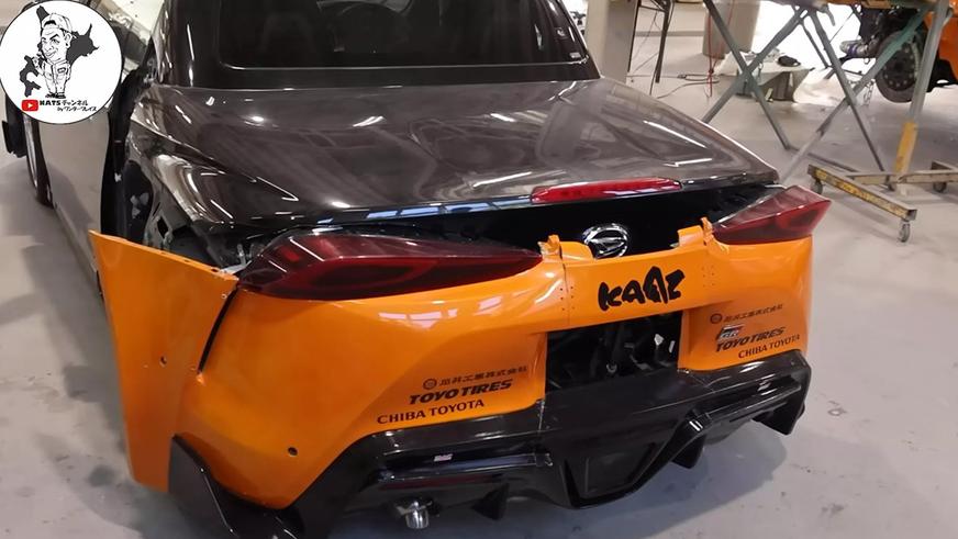 Фото дня: особые Supra и GT-R для тесных улиц