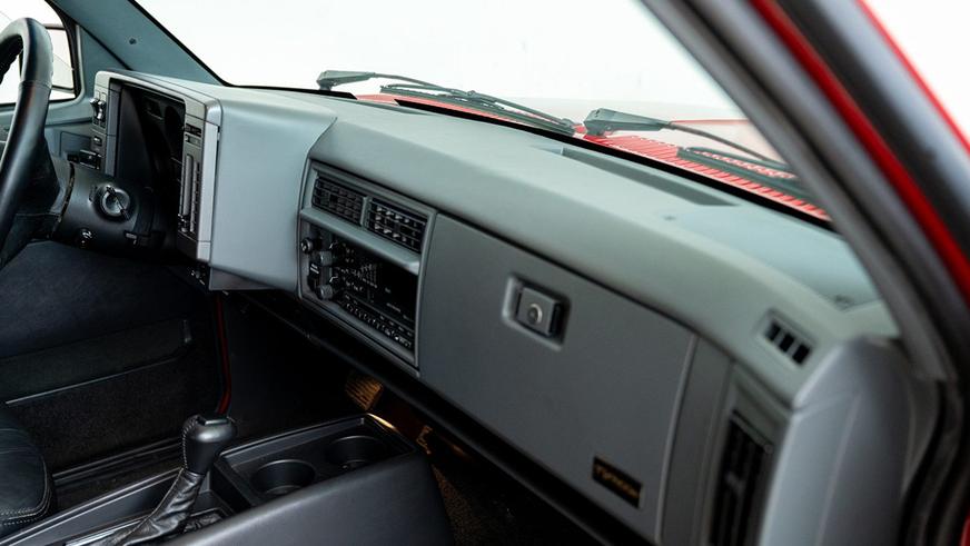 GMC Typhoon из 1990-х продали дороже Porsche Cayenne и Range Rover