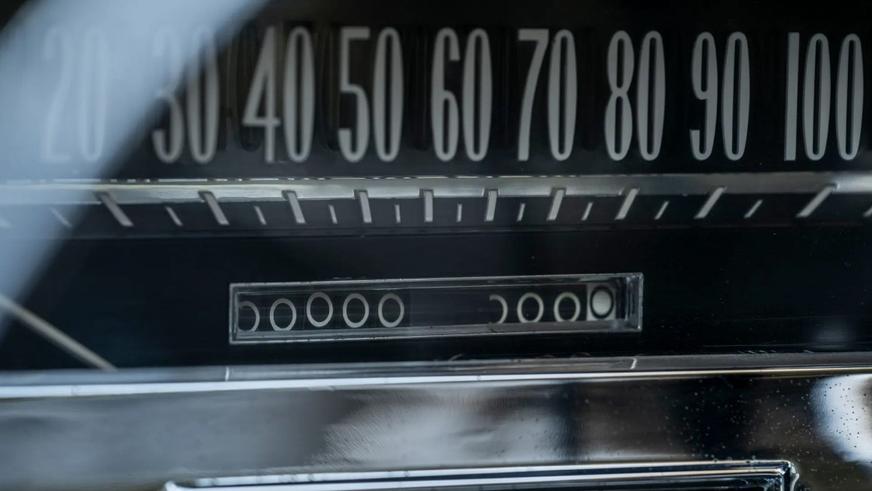 Экстравагантный Cadillac Eldorado продали за полмиллиона долларов