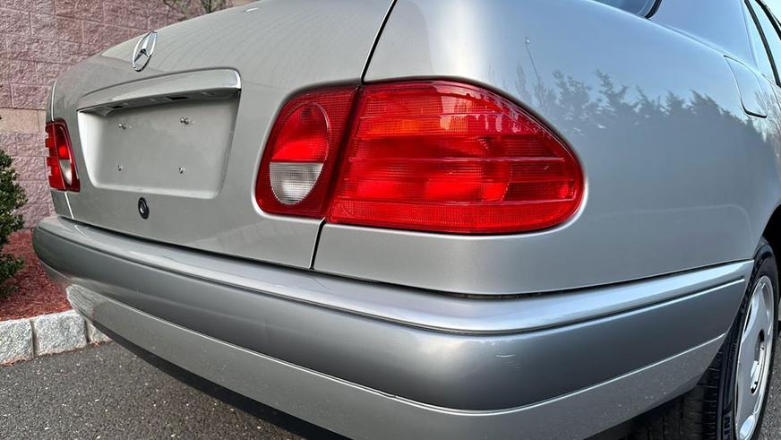 В США нашли E-Class (W210) с пробегом всего 22 тыс. км