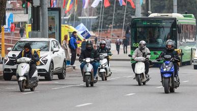 Где и как запрещено ездить на мопедах в Казахстане