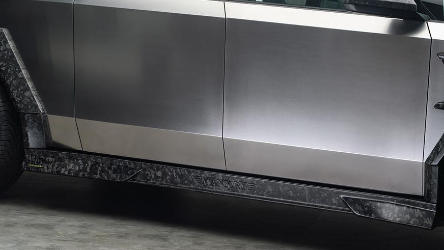 В Mansory создали экстравагантный бодикит для Tesla Cybertruck