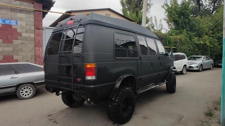 Ford Econoline 1993 года выпуска