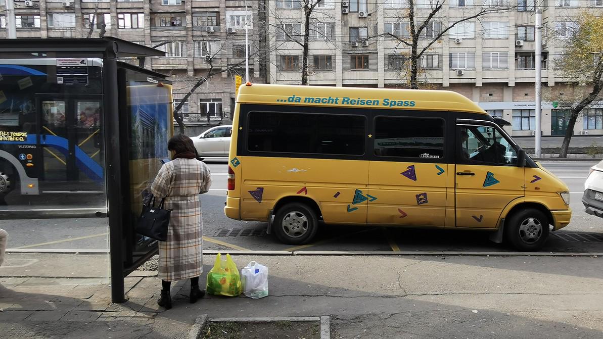 Караулить водителей у обочин полицейским уже разрешено