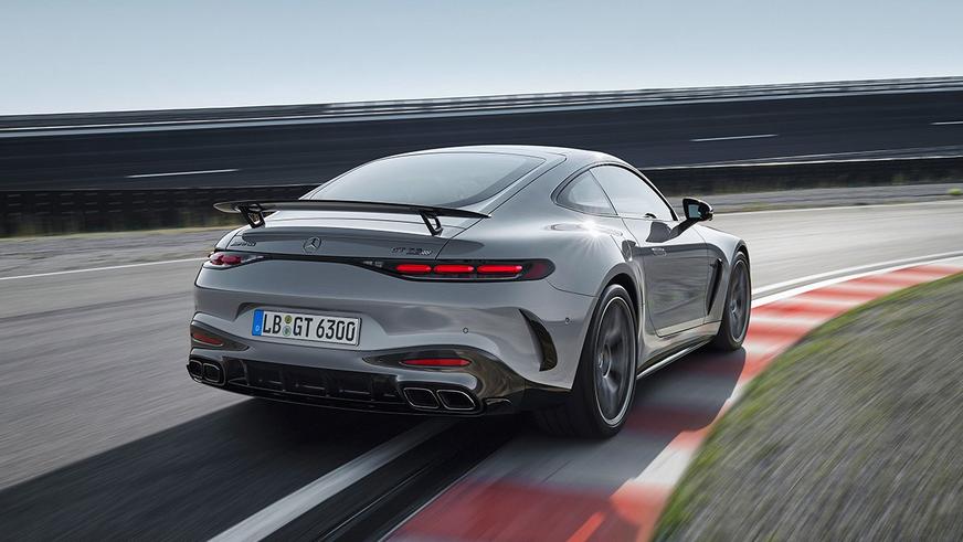 У Mercedes-AMG GT63 появилась версия Pro