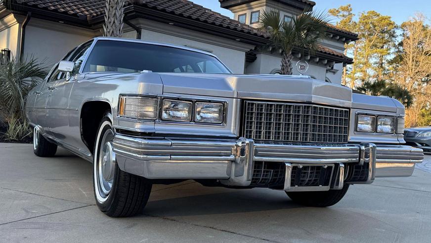 Раритетный Cadillac Fleetwood 1976 года выставлен на торги