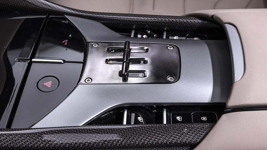 Ferrari Purosangue: заднепетельные двери и атмосферный V12