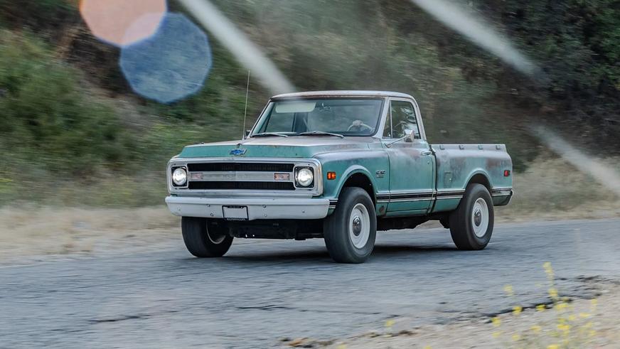 Кастомайзеры из США превратили новый Silverado в классический C10