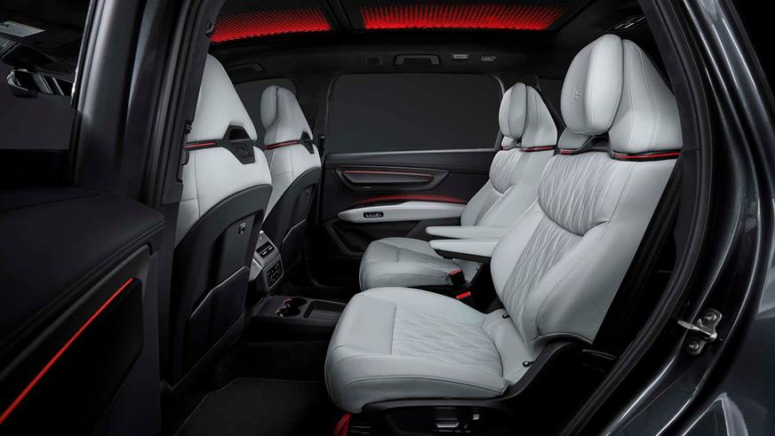 Первые фото нового Audi Q7 утекли в Сеть