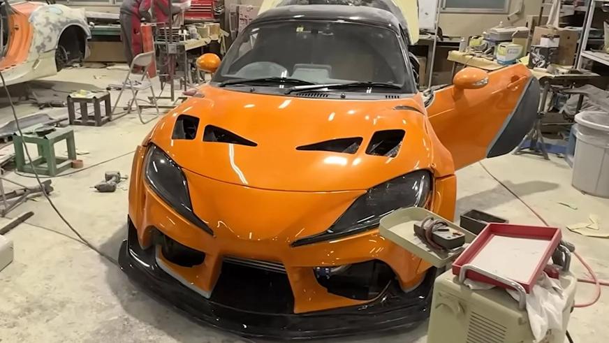 Фото дня: особые Supra и GT-R для тесных улиц