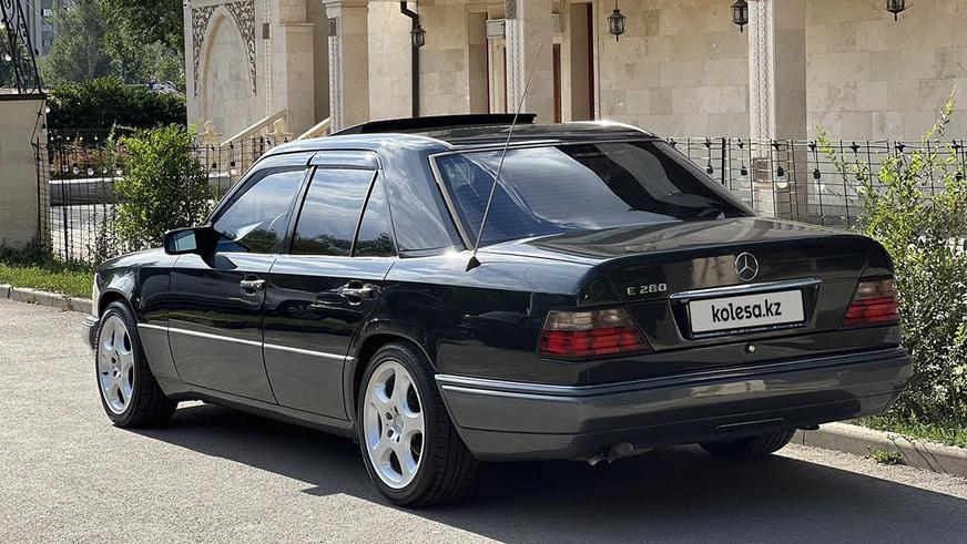 Mercedes-Benz E 280 (W124) продают на Kolesa.kz за 9.5 млн тенге