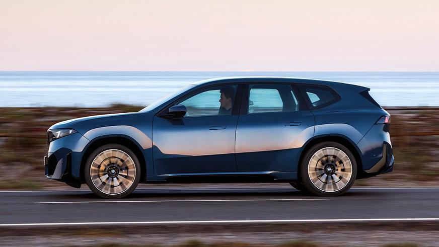 BMW iX3 стал «Всемирным автомобилем года»