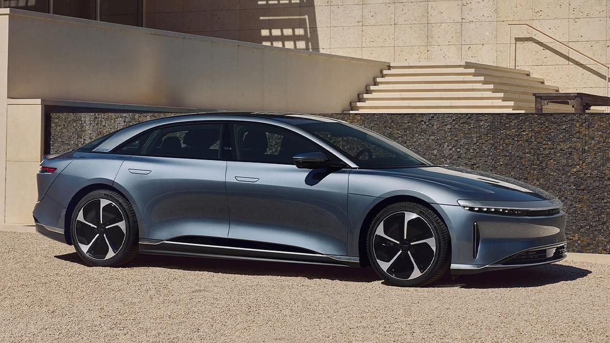 АҚШ-та тағы бір электрокар төгілген судың кесірінен істен шықты