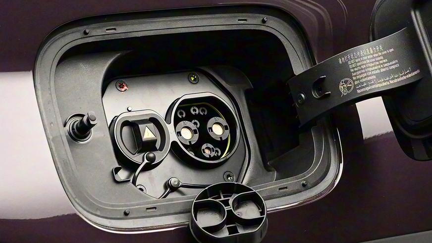 В КНР назвали цену сверхмощного гибридного Tank 400