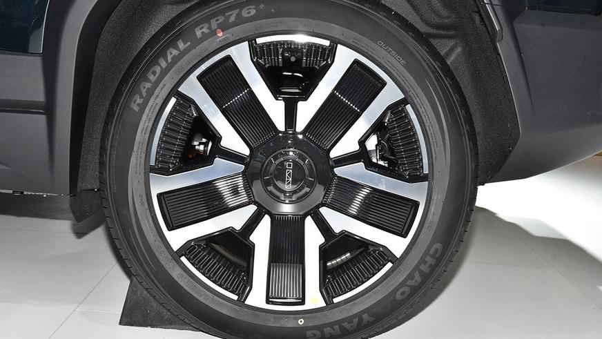 Батарейный кроссовер Chery iCar 03: характеристики и цены