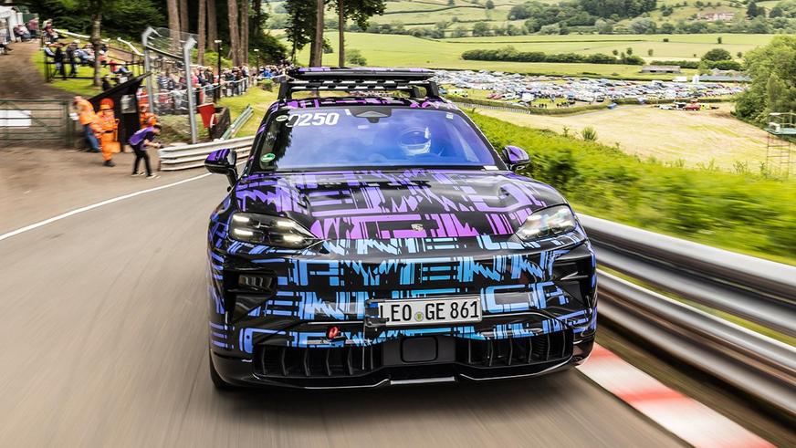 Предсерийный Porsche Cayenne на батарейках установил первый рекорд не снимая камуфляжа