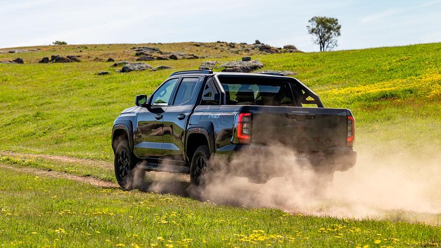 Nissan превратил Mitsubishi L200 в Navara