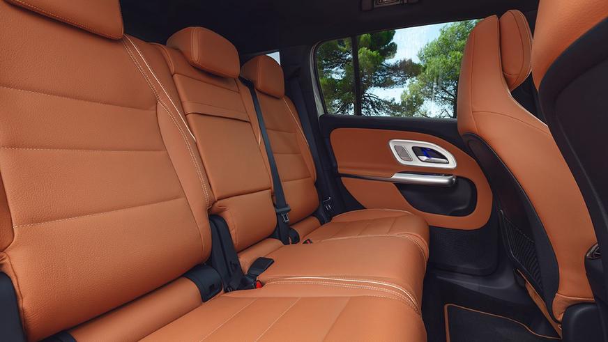 Mercedes-Benz показала салон нового GLB