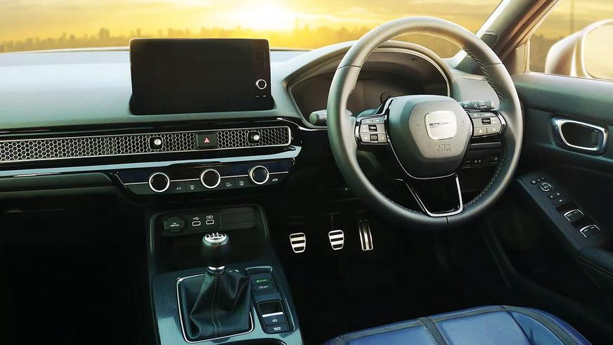 Мини-Challenger от Mitsuoka поступит в продажу