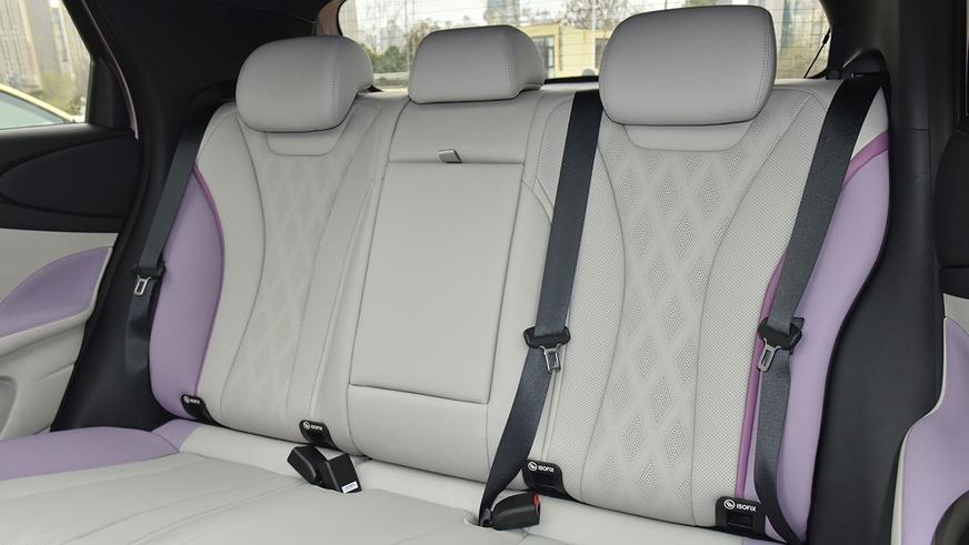 Электрокар BYD Dolphin обновился и подешевел