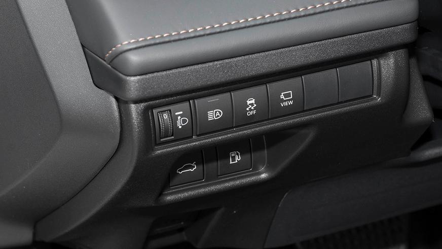В Китае обновили Toyota Camry. Она стоит от 9 млн тенге