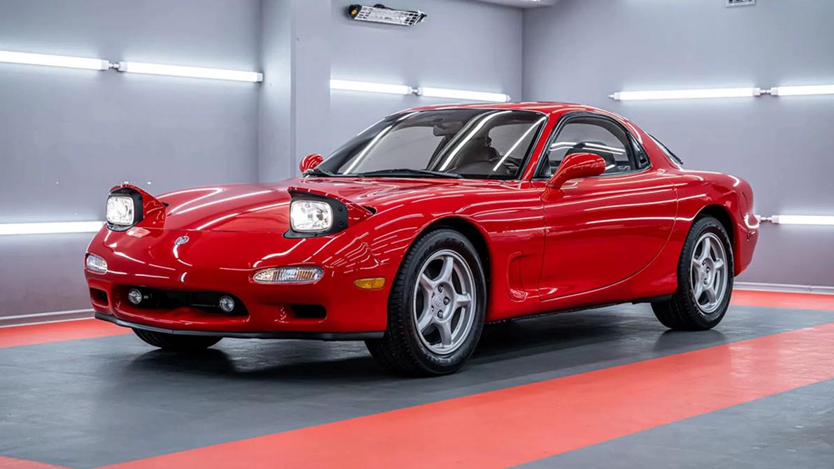 Новую Mazda RX-7 продают за 159 000 евро в Германии