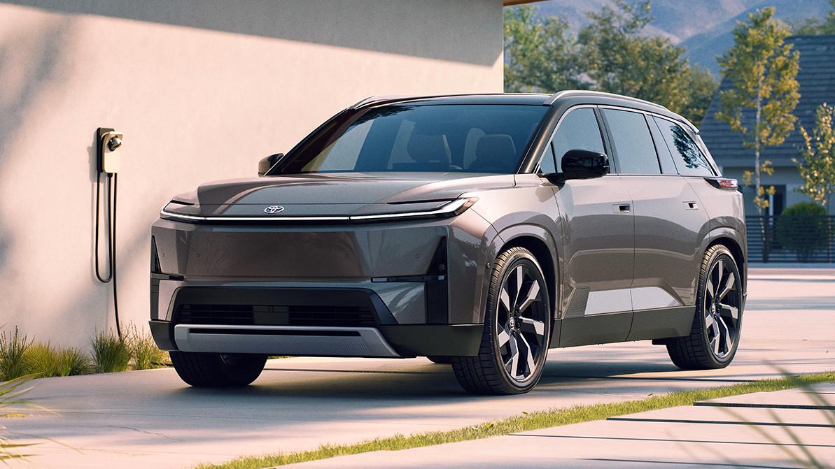 Новый Toyota Highlander выйдет на рынок не ранее 2027-го