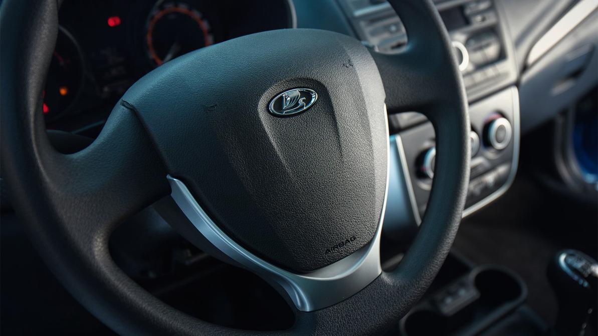 Когда в оснащение Lada Granta вернут эйрбэги