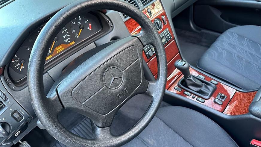 В США нашли E-Class (W210) с пробегом всего 22 тыс. км