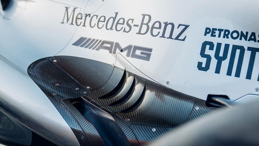 Первый победный болид Mercedes Льюиса Хэмилтона выставят на торги