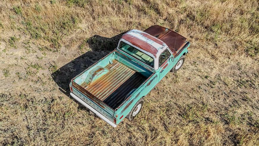 Кастомайзеры из США превратили новый Silverado в классический C10